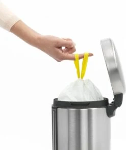 Brabantia NewIcon Prullenbak - 3 L - Matt Steel 30 Brabantia NewIcon Prullenbak - 3 L - Matt Steel -Brabantia 1008x1200