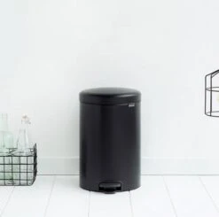 Brabantia NewIcon Prullenbak - 20 L - Matt Black -Brabantia 1200x1190