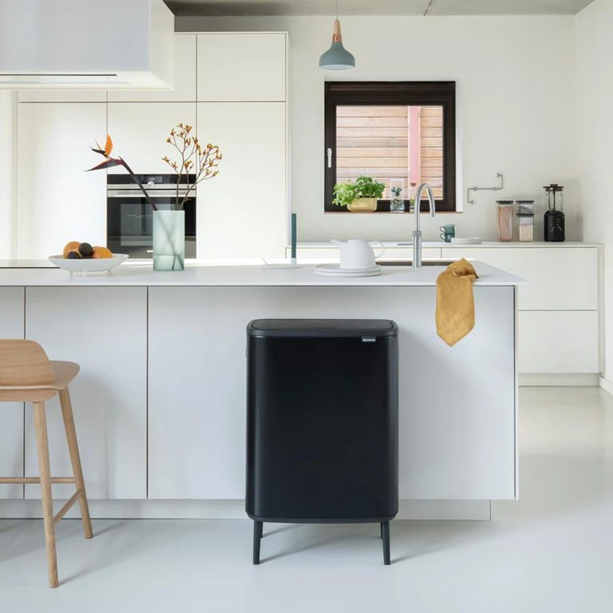 Brabantia - Bo Touch Bin Hi 60 L Matt Black 3 Brabantia - Bo Touch Bin Hi 60 L Matt Black - Afbeelding 2