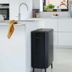 Brabantia - Bo Touch Bin Hi 60 L Matt Black 29 Brabantia - Bo Touch Bin Hi 60 L Matt Black -Brabantia 1200x1200 175