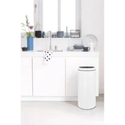 Brabantia Touch Bin Flat Top 30 L - Wit Prullenbak 9 Brabantia Touch Bin Flat Top 30 L - Wit Prullenbak -Brabantia 1200x1200 224