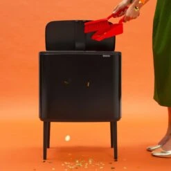 Brabantia Bo Touch Bin 11+23 Liter - Mat Zwart - 28 Brabantia Bo Touch Bin 11+23 Liter - Mat Zwart - -Brabantia 1200x1200 309