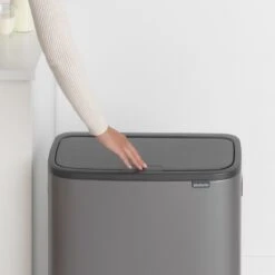 Brabantia Bo Touch Bin Prullenbak - 2 X 30 L - Platinum 27 Brabantia Bo Touch Bin Prullenbak - 2 X 30 L - Platinum -Brabantia 1200x1200 312