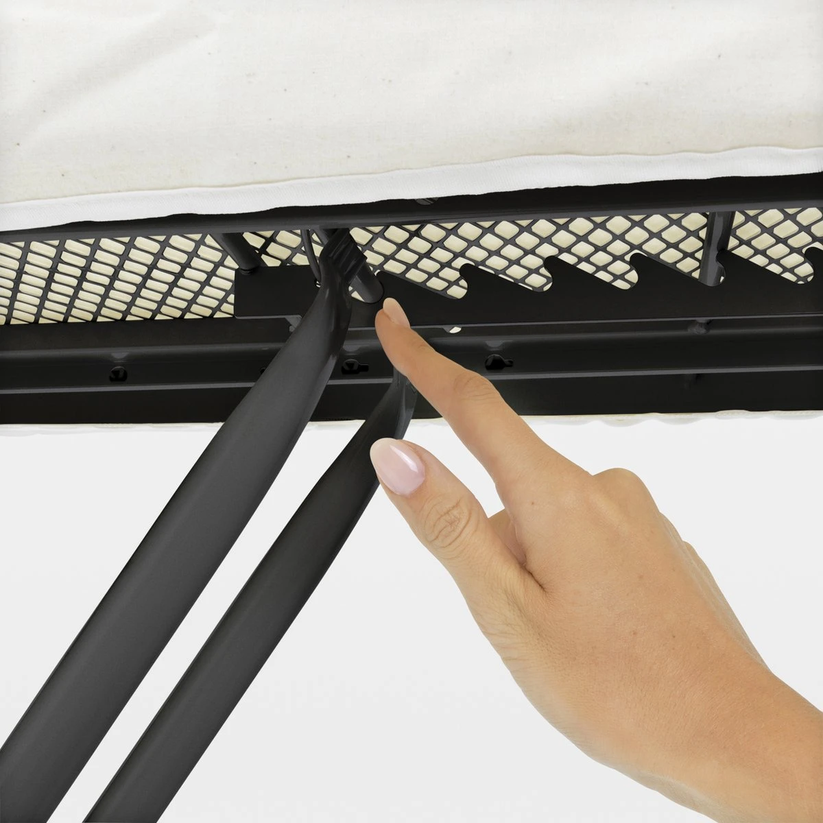 Brabantia Strijkplank B Met Strijkijzerhouder - 124 X 38 Cm - Calm Rustle 7 Brabantia Strijkplank B Met Strijkijzerhouder - 124 X 38 Cm - Calm Rustle - Afbeelding 5