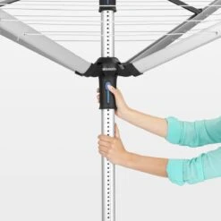 Brabantia Lift-o-Matic Advance Droogmolen Met Kunststof Betonanker, Beschermhoes En Wasknijpertasje - 50 M - Zilvergrijs -Brabantia 1200x1200 355