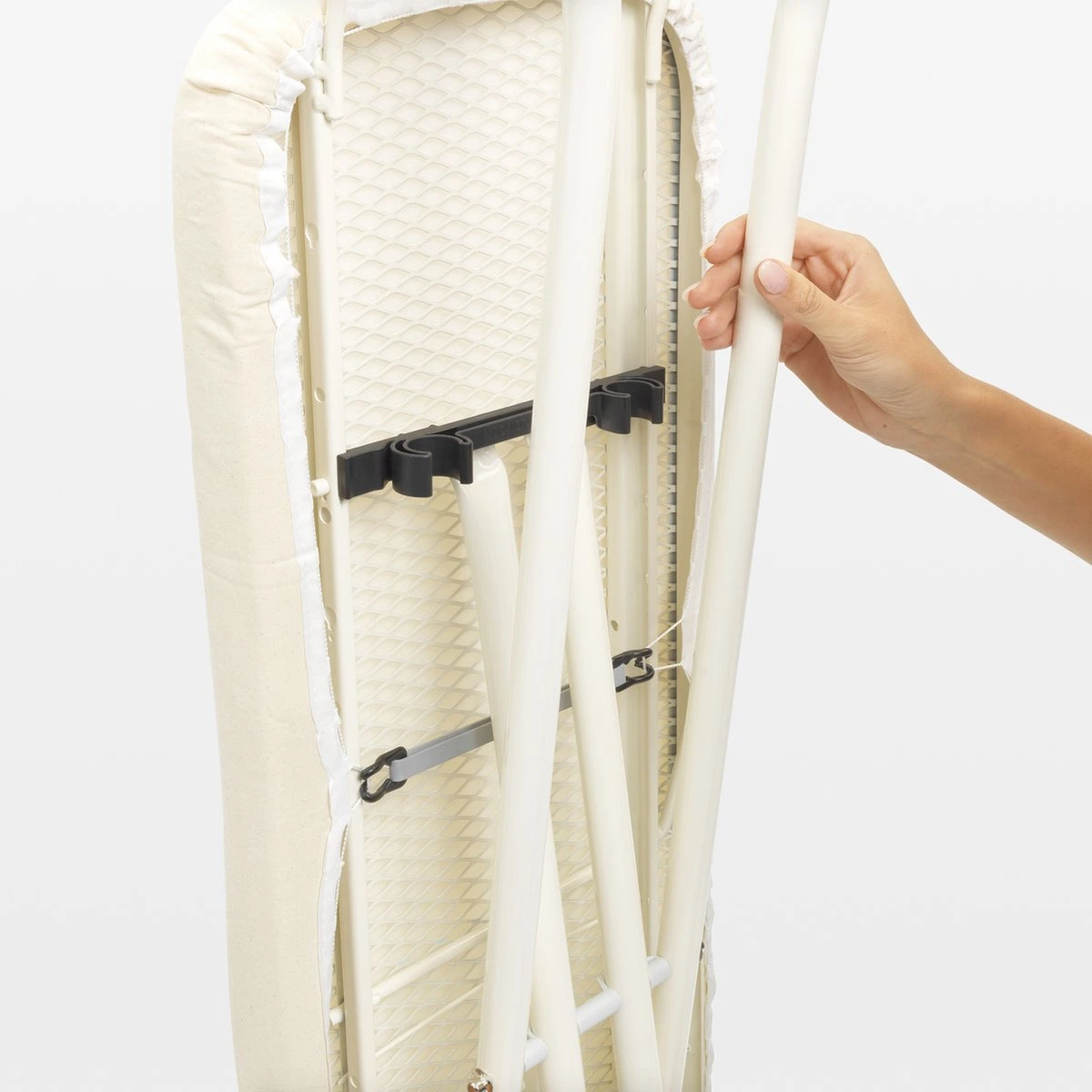 Brabantia Strijkplank A - Met Strijkijzerhouder - 110x30 Cm - Ice Water 6 Brabantia Strijkplank A - Met Strijkijzerhouder - 110x30 Cm - Ice Water - Afbeelding 4