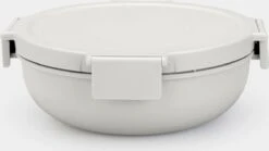 Brabantia Make & Take Salade Lunchbox - 1,3 L - Kunststof - Light Grey -Brabantia 1200x675 3