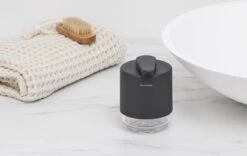 Brabantia MindSet Zeepdispenser - 200 Ml - Mineral Infinite Grey -Brabantia 1200x756 1
