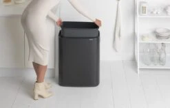 Brabantia Bo Touch Bin Prullenbak - 60 L - Matt Black -Brabantia 1200x766 1