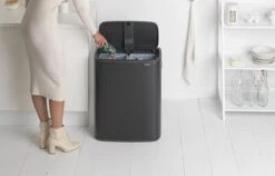 Brabantia Bo Touch Bin Prullenbak - 2 X 30 L - Matt Black -Brabantia 1200x766 21
