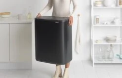Brabantia Bo Touch Bin Prullenbak - 2 X 30 L - Matt Black -Brabantia 1200x766 22