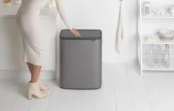 Brabantia Bo Touch Bin Prullenbak - 2 X 30 L - Platinum 30 Brabantia Bo Touch Bin Prullenbak - 2 X 30 L - Platinum -Brabantia 1200x766 9