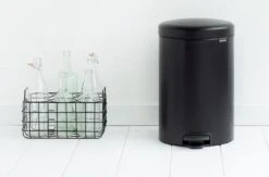 Brabantia NewIcon Prullenbak - 20 L - Matt Black -Brabantia 1200x792