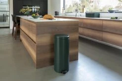 Brabantia NewIcon Prullenbak - 30 L - Pine Green 16 Brabantia NewIcon Prullenbak - 30 L - Pine Green -Brabantia 1200x799 137