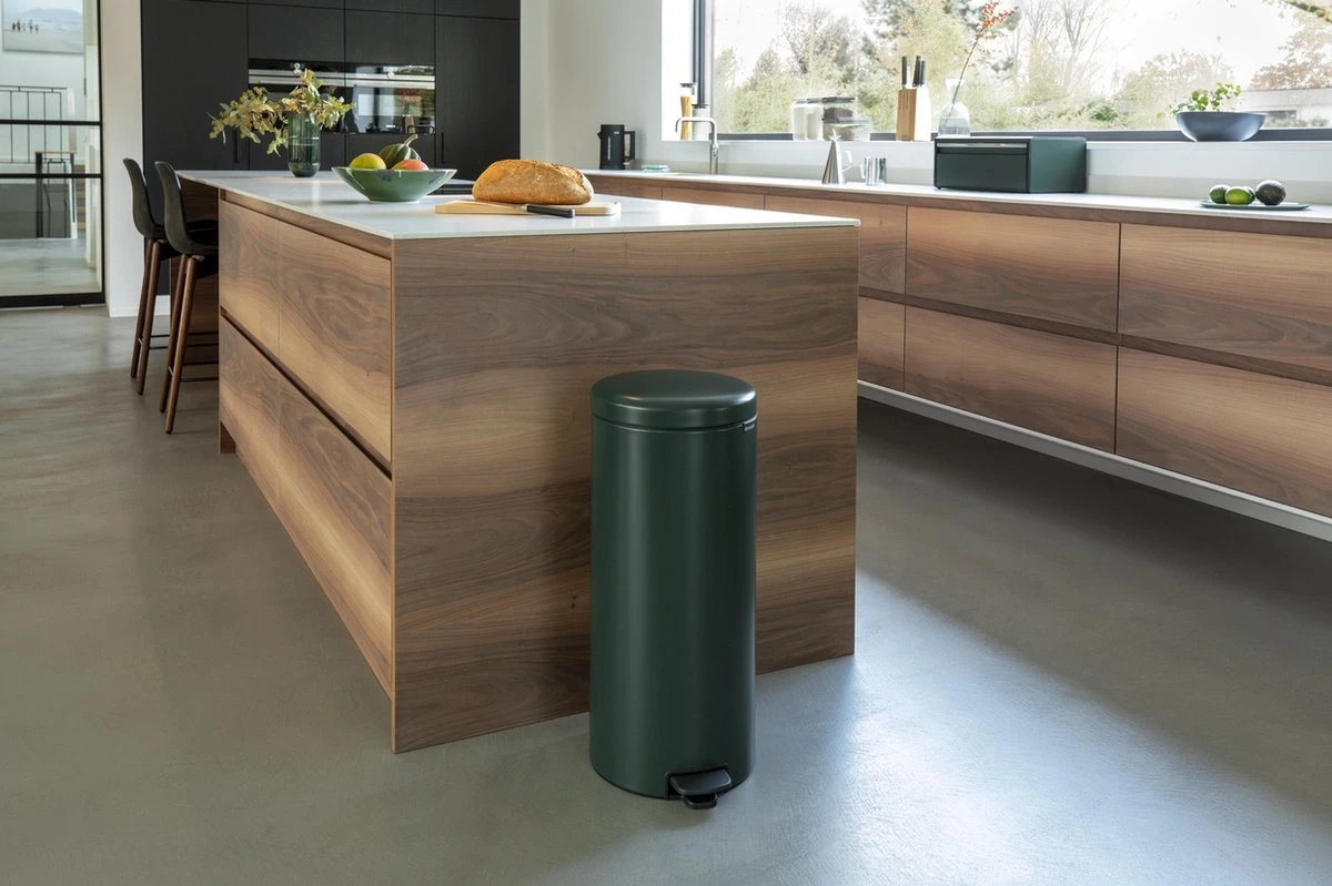 Brabantia NewIcon Prullenbak - 30 L - Pine Green 4 Brabantia NewIcon Prullenbak - 30 L - Pine Green - Afbeelding 2