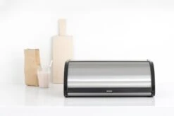 Brabantia Broodtrommel - Met Schuifdeksel - Matt Steel Fingerprint Proof -Brabantia 1200x799 43