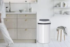 Brabantia Touch Bin Prullenbak - 60 L - White -Brabantia 1200x799 51