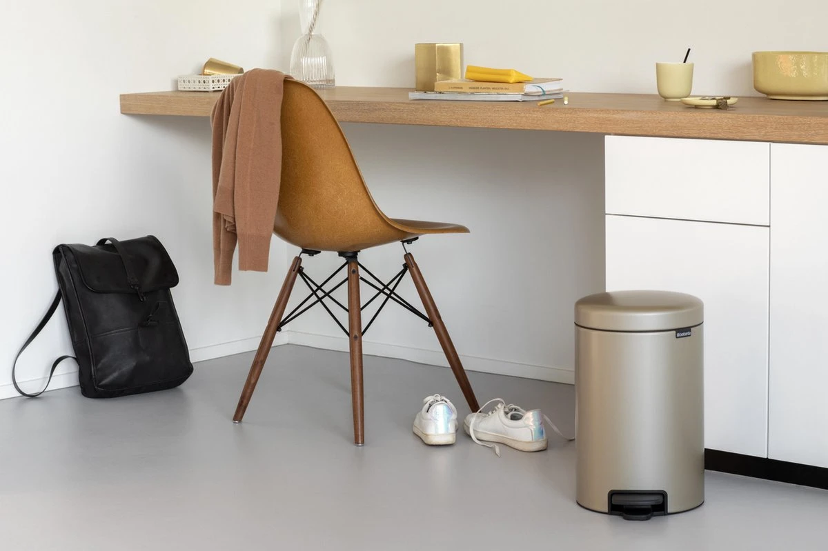 Brabantia NewIcon Prullenbak - 12 L - Metallic Gold 7 Brabantia NewIcon Prullenbak - 12 L - Metallic Gold - Afbeelding 5