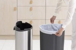 Brabantia Touch Bin Prullenbak - 40 L - Matt Steel Fingerprint Proof -Brabantia 1200x799 69