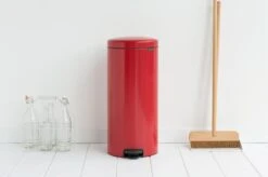 Brabantia NewIcon Prullenbak - 30 L - Passion Red -Brabantia 1200x799 88