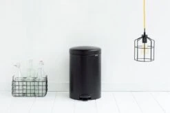 Brabantia NewIcon Prullenbak - 20 L - Matt Black -Brabantia 1200x800 140