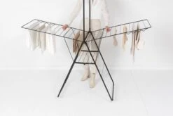 Brabantia HangOn Droogrek Inklapbaar - 25 Meter - Met Stang - Matt Black 29 Brabantia HangOn Droogrek Inklapbaar - 25 Meter - Met Stang - Matt Black -Brabantia 1200x800 53