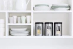 Brabantia Voorraadbus - 1,4 L - Matt Steel Fingerprint Proof / Matt Black Deksel - Met Venster 17 Brabantia Voorraadbus - 1,4 L - Matt Steel Fingerprint Proof / Matt Black Deksel - Met Venster -Brabantia 1200x800 70