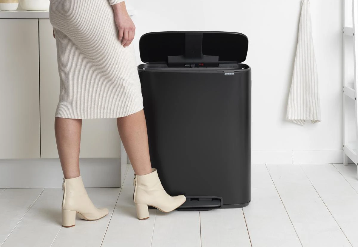 Brabantia Bo Prullenbak - 60 L - Matt Black 6 Brabantia Bo Prullenbak - 60 L - Matt Black - Afbeelding 4