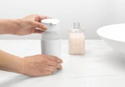 Brabantia ReNew Zeepdispenser - 250 Ml - White -Brabantia 1200x838 1