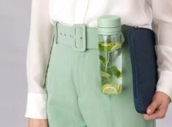 Brabantia Make & Take Drinkfles Met Fruitfilter - 0,5 L - Jade Green 13 Brabantia Make & Take Drinkfles Met Fruitfilter - 0,5 L - Jade Green -Brabantia 1200x882