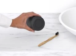 Brabantia MindSet Tandenborstelhouder - Mineral Infinite Grey 15 Brabantia MindSet Tandenborstelhouder - Mineral Infinite Grey -Brabantia 1200x893 2