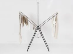 Brabantia HangOn Droogrek Inklapbaar - 25 Meter - Met Stang - Matt Black 30 Brabantia HangOn Droogrek Inklapbaar - 25 Meter - Met Stang - Matt Black -Brabantia 1200x896