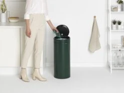 Brabantia Touch Bin Prullenbak - 30 L - Pine Green 20 Brabantia Touch Bin Prullenbak - 30 L - Pine Green -Brabantia 1200x899 3