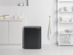 Brabantia Bo Touch Bin Prullenbak - 60 L - Matt Black -Brabantia 1200x900 47