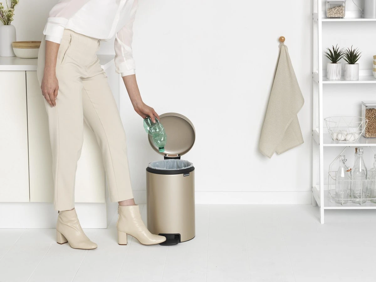 Brabantia NewIcon Prullenbak - 12 L - Metallic Gold 15 Brabantia NewIcon Prullenbak - 12 L - Metallic Gold - Afbeelding 13