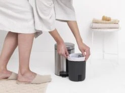 Brabantia NewIcon Prullenbak - 3 L - Matt Steel Fingerprint Proof -Brabantia 1200x900 68