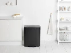 Brabantia Bo Prullenbak - 60 L - Met 80 Vuilniszakken - Matt Black -Brabantia 1200x900 76