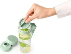 Brabantia Make & Take Drinkfles Met Fruitfilter - 0,5 L - Jade Green 15 Brabantia Make & Take Drinkfles Met Fruitfilter - 0,5 L - Jade Green -Brabantia 1200x903
