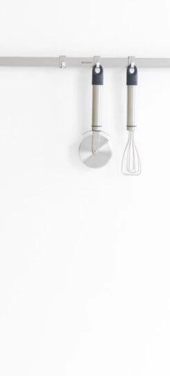 Brabantia Ophangrek Voor Keukenhulpen - 7 Haken - 60 Cm - Matt Steel -Brabantia 545x1200 1