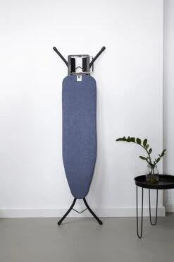 Brabantia Strijkplank A - Met Strijkerhouder - 110x30 Cm - Denim Blue -Brabantia 799x1200 101