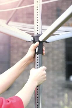 Brabantia Lift-O-Matic Droogmolen Met Grondanker - 60 M 29 Brabantia Lift-O-Matic Droogmolen Met Grondanker - 60 M -Brabantia 799x1200 120