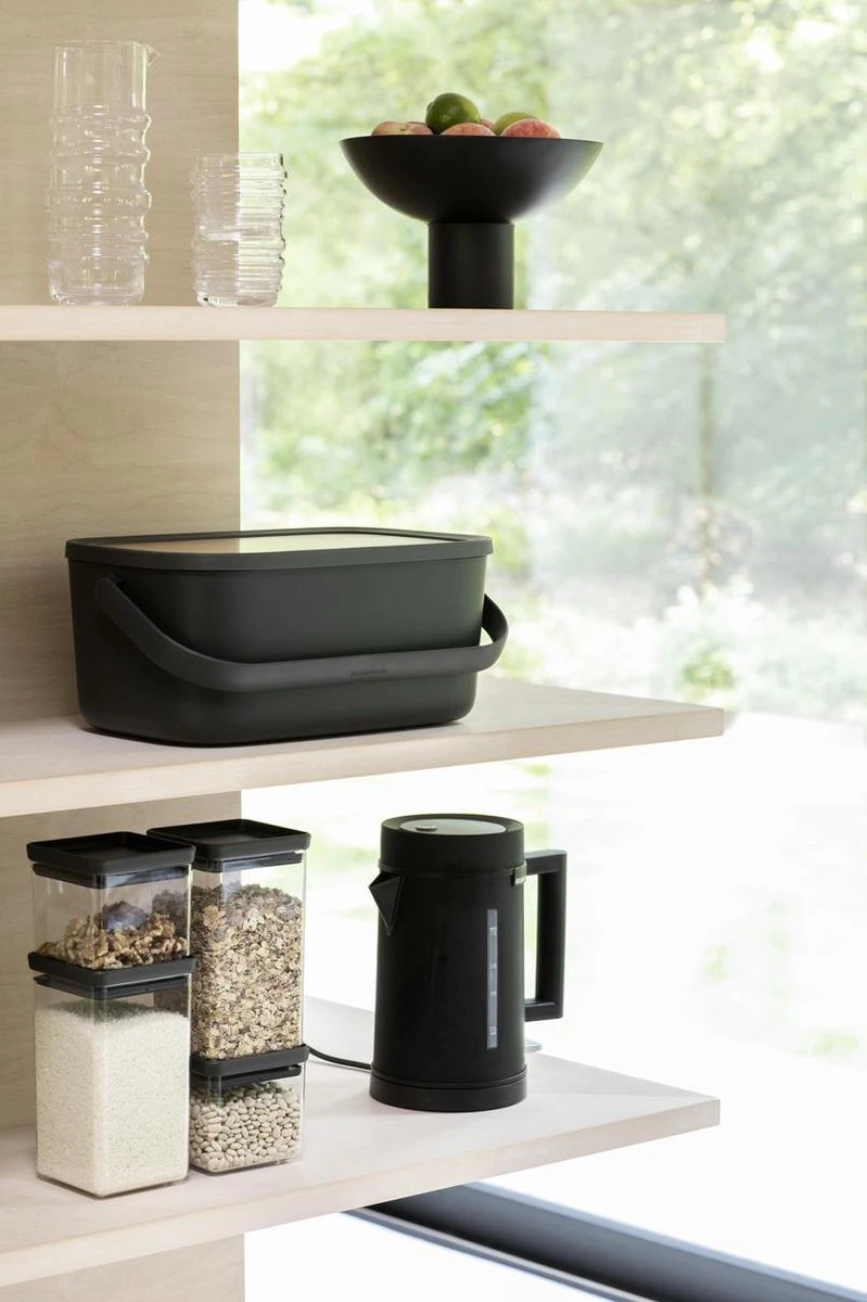 Brabantia Nic Broodtrommel - Met Bamboe Deksel - Dark Grey 13 Brabantia Nic Broodtrommel - Met Bamboe Deksel - Dark Grey - Afbeelding 11