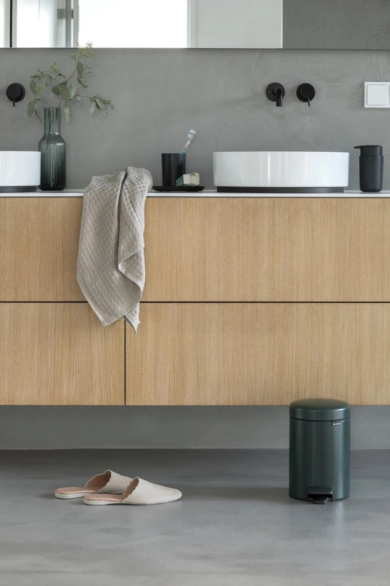 Brabantia NewIcon Prullenbak - 3 L - Pine Green 6 Brabantia NewIcon Prullenbak - 3 L - Pine Green - Afbeelding 4