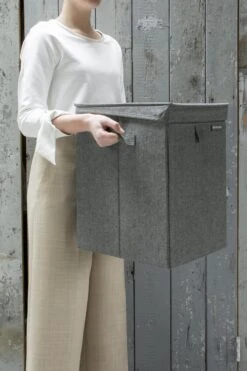 Brabantia Wasmand Met Deksel - Stapelbaar - 35 L - Pepper Black 29 Brabantia Wasmand Met Deksel - Stapelbaar - 35 L - Pepper Black -Brabantia 799x1200 160