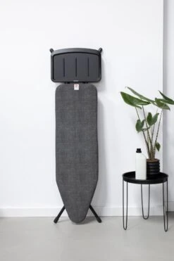 Brabantia Strijkplank B - Met Stoomunithouder - 124x38 Cm - Denim Black 18 Brabantia Strijkplank B - Met Stoomunithouder - 124x38 Cm - Denim Black -Brabantia 799x1200 54