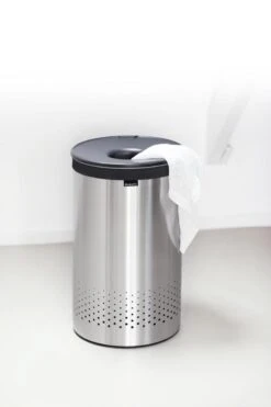 Brabantia Wasmand - 60 L - Matt Steel Met Kunststof Deksel -Brabantia 799x1200 83