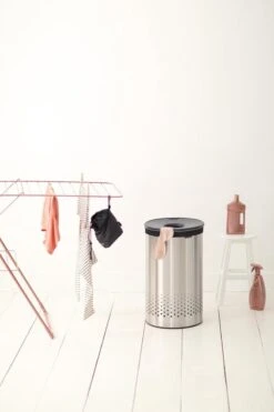 Brabantia Wasmand - 60 L - Matt Steel Met Kunststof Deksel -Brabantia 799x1200 87