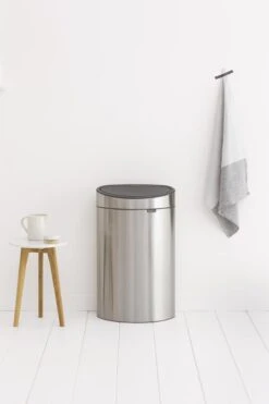 Brabantia Touch Bin Prullenbak - 40 L - Matt Steel Fingerprint Proof -Brabantia 800x1200 19