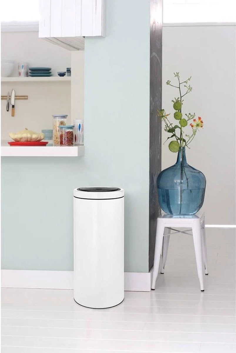 Brabantia Touch Bin Flat Top 30 L - Wit Prullenbak 4 Brabantia Touch Bin Flat Top 30 L - Wit Prullenbak - Afbeelding 2