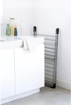 Brabantia Droogrek Inklapbaar T Model - 20 M - Metallic Grey 26 Brabantia Droogrek Inklapbaar T Model - 20 M - Metallic Grey -Brabantia 807x1200 1